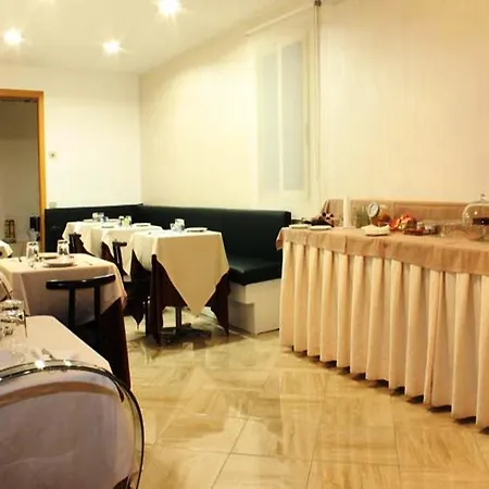 Del Viale Hotel 3*
