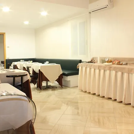 Del Viale Hotel 3*